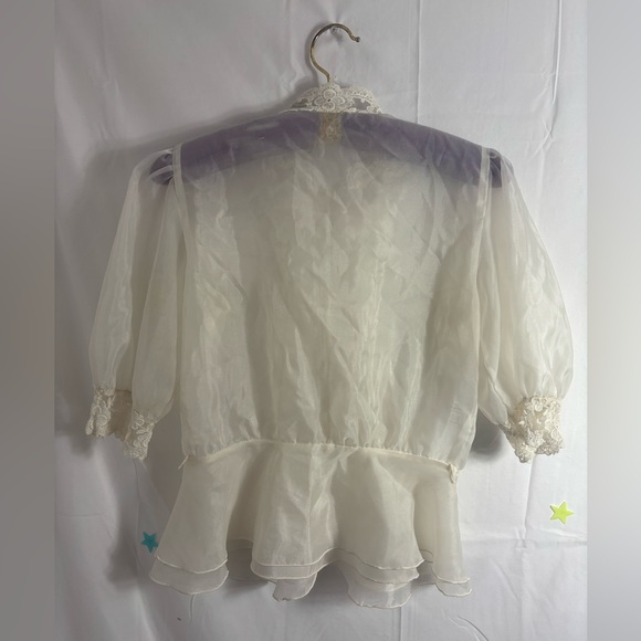 VTG Ivory Sheer Lace Pearl Button Puff Sleeve Victorian Blouse Size S/M - Picture 4 of 16